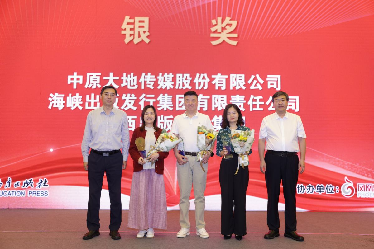 https://img.xiumi.us/xmi/ua/2zOUL/i/defad9c2e887d72f6d3aa606c883f61b-sz_932875.jpg