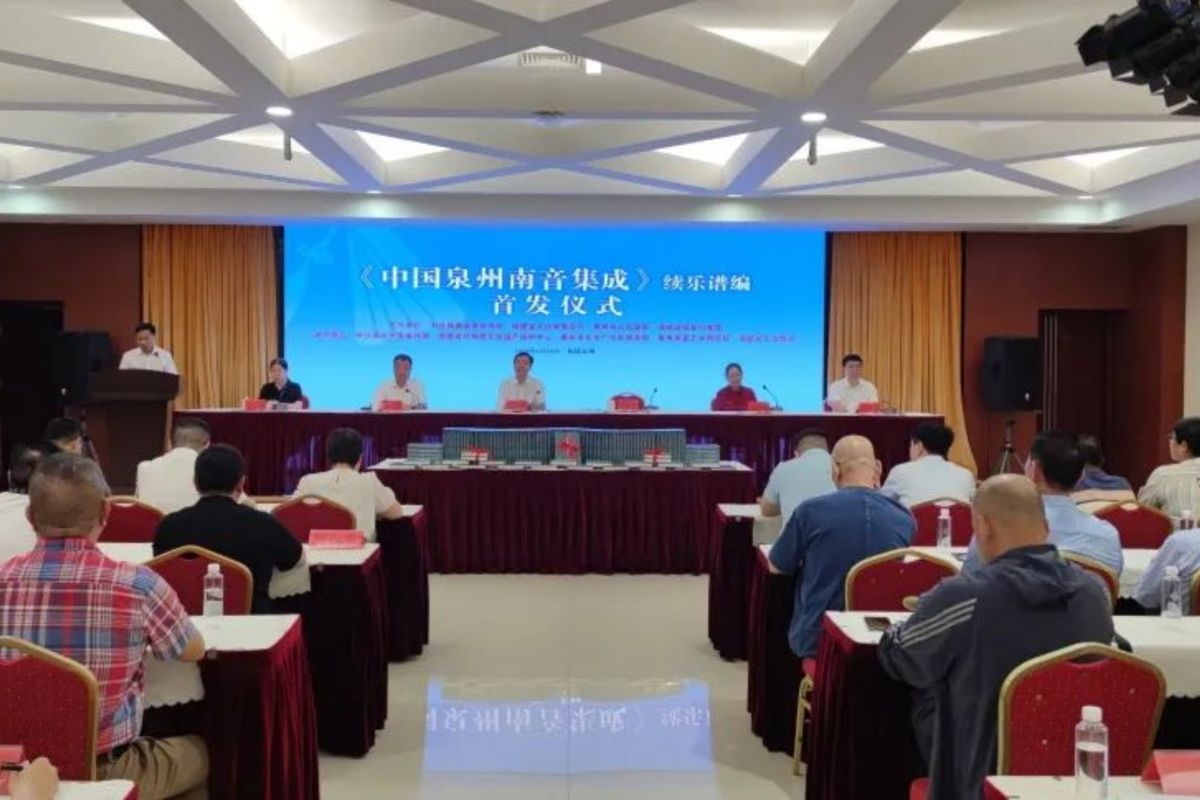 https://img.xiumi.us/xmi/ua/2zOUL/i/130a80d579f2ff1ebc2db7351ade9fb8-sz_69394.jpg