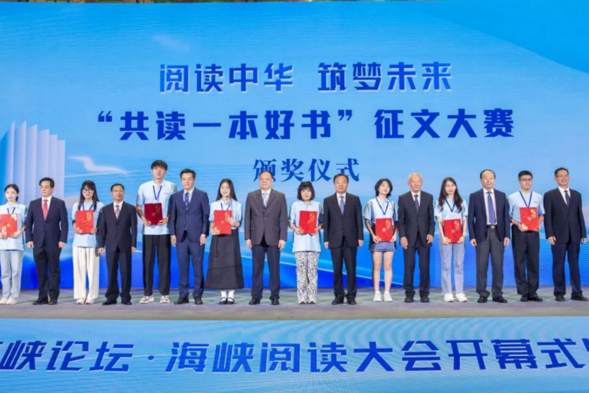 https://img.xiumi.us/xmi/ua/2zOUL/i/123fae2dcd01df5512a6d5ccc516bb9e-sz_847586.png